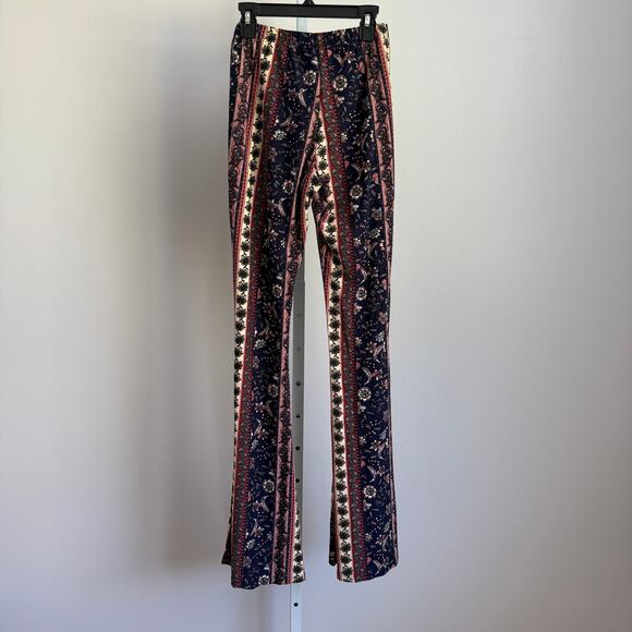 Fashion‎ Nova sz M boho Y2K style Burgundy Floral Bell Bottom Stretch Pants - Picture 7 of 7